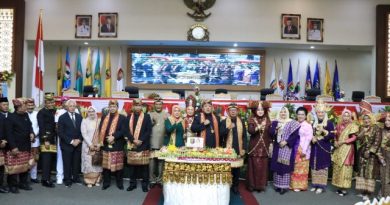 Gubernur Lampung dan Wakil Gubernur Lampung Mengikuti Sidang Paripurna dalam Rangka HUT ke-59 Provinsi Lampung