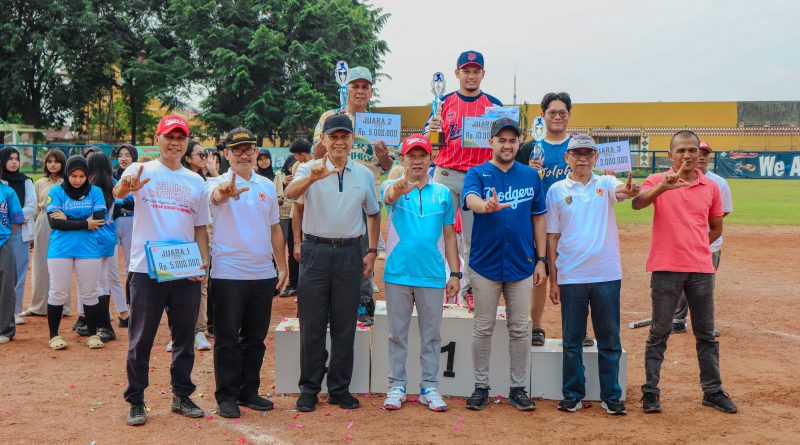 Gubernur Lampung Resmi Tutup Kejurnas Softball Outsiders Inc Cup 2025