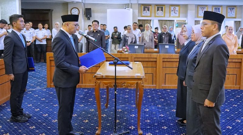 Pelantikan Pejabat Pimpinan Tinggi Pratama, Gubernur Mirza Dorong ASN Jadi Motor Perubahan
