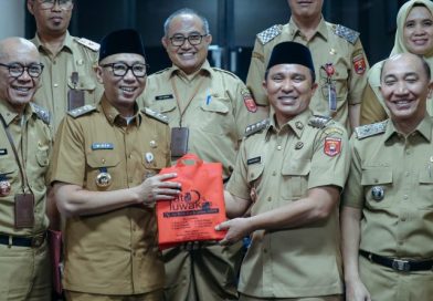 Gubernur Sambut Baik Paparan Capaian Pembangunan Lampung Barat Terkait Infrastruktur Jalan, Sekolah dan Hilirisasi Kopi Gubernur Sambut Baik Paparan Capaian Pembangunan Lampung Barat Terkait Infrastruktur Jalan, Sekolah dan Hilirisasi Kopi