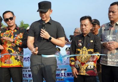 Bupati Egi Resmikan Jalan Lubuk Dalam-Way Urang, Dorong Wisata Kalianda dan Dongkrak Ekonomi Warga