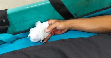 Pegawai BPBD Bandar Lampung Kehilangan 3 Jari Saat Evakuasi Banjir di Kedaton Pegawai BPBD Bandar Lampung Kehilangan 3 Jari Saat Evakuasi Banjir di Kedaton