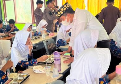 Bupati Egi Tinjau Meninjau Langsung Pelaksanaan MBG Berjalan Sesuai SOP Bupati Egi Tinjau Meninjau Langsung Pelaksanaan MBG Berjalan Sesuai SOP