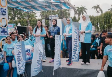 Purnama Wulan Sari Mirza Lepas Peserta Jalan Sehat Lansia, Ajak Wujudkan Lansia Sehat dan Bahagia Purnama Wulan Sari Mirza Lepas Peserta Jalan Sehat Lansia, Ajak Wujudkan Lansia Sehat dan Bahagia
